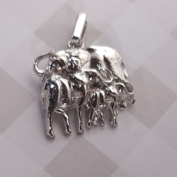 Elephant Family Pendant in Sterling Silver - Picture 1 of 6